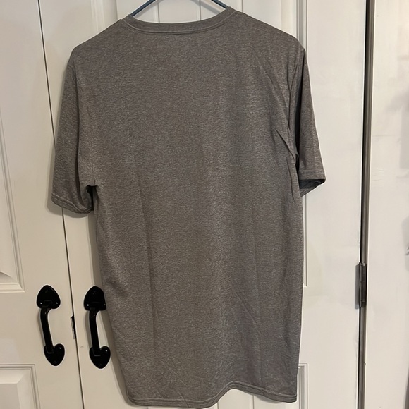 adidas Men’s Medium Athletic shirt - Picture 4 of 5